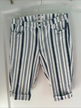 BRAX  Striped Bermuda Shorts in Navy and White 31 32